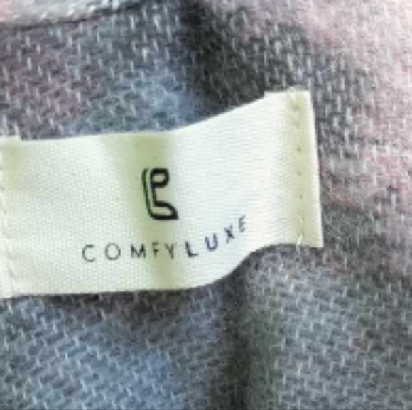 COPY - Ruana Poncho - Picture 3 of 4